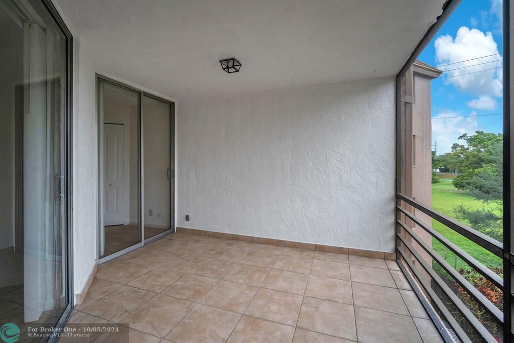 For Rent: $2,600 (2 beds, 2 baths, 1170 Square Feet)