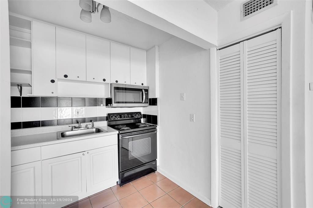 For Rent: $1,600 (1 beds, 1 baths, 540 Square Feet)