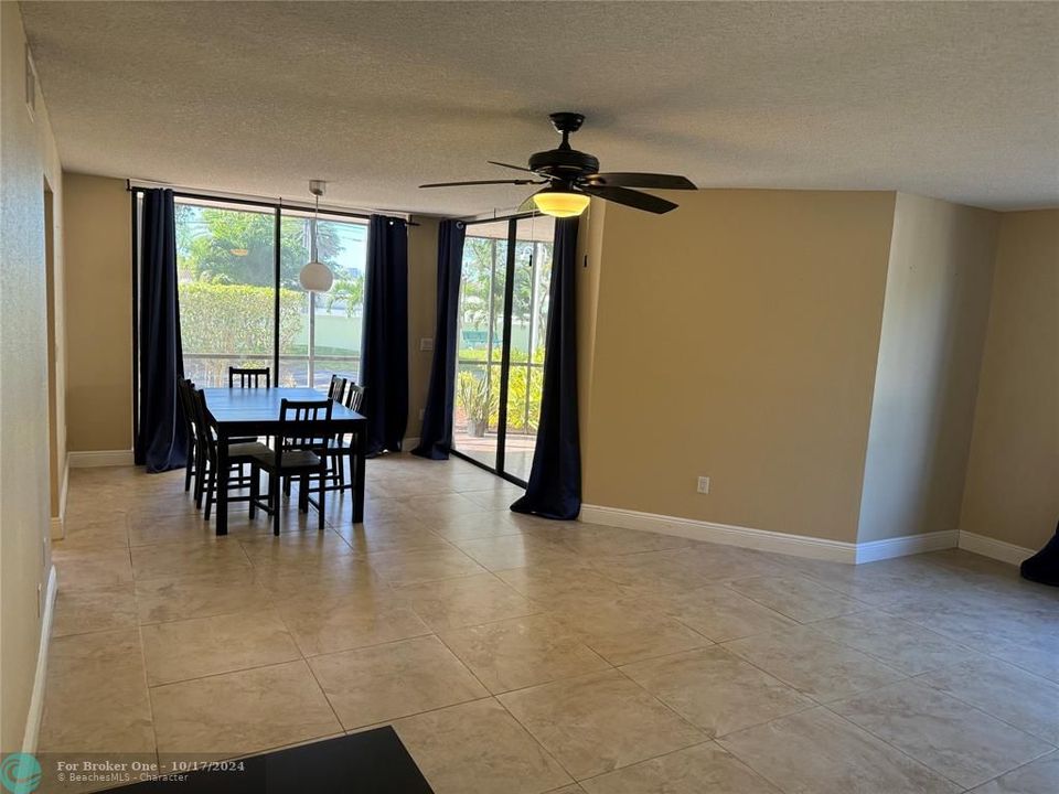 For Rent: $2,700 (2 beds, 2 baths, 1320 Square Feet)