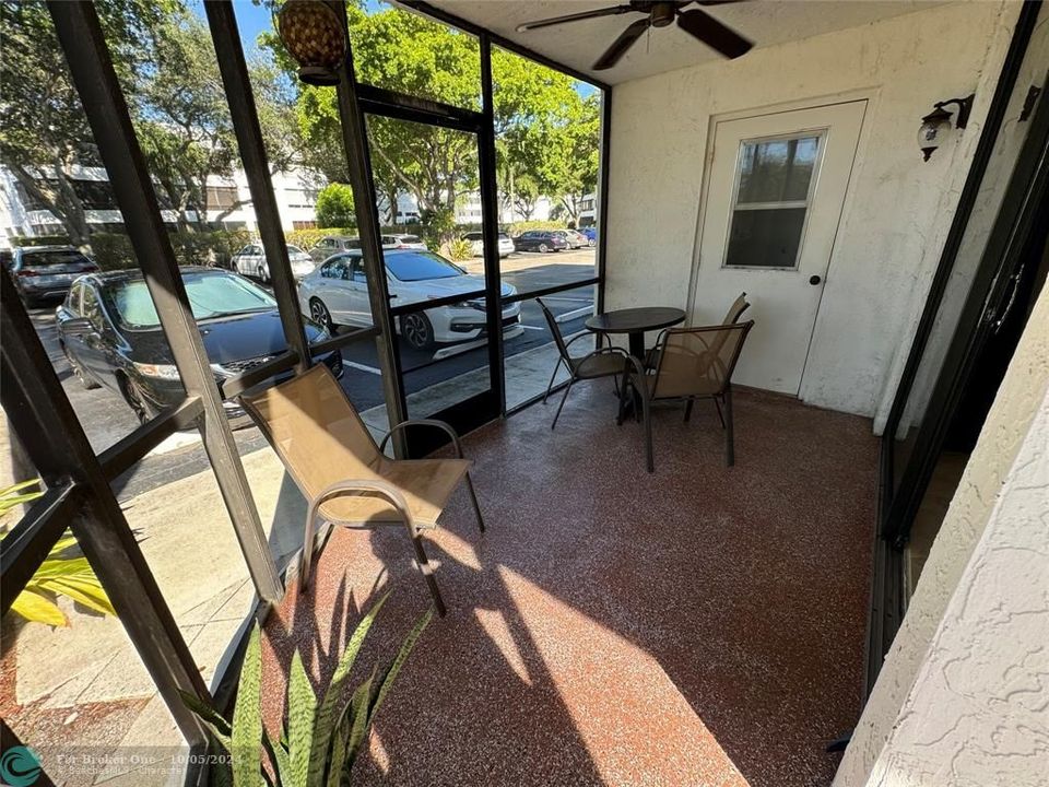 For Rent: $2,700 (2 beds, 2 baths, 1320 Square Feet)