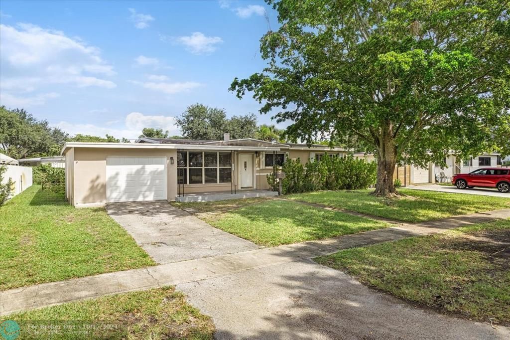 For Sale: $590,000 (4 beds, 2 baths, 1798 Square Feet)