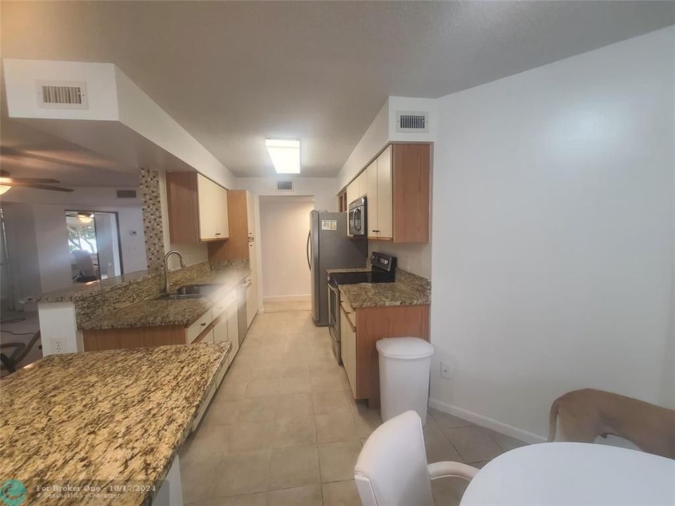 For Sale: $369,900 (3 beds, 2 baths, 1504 Square Feet)