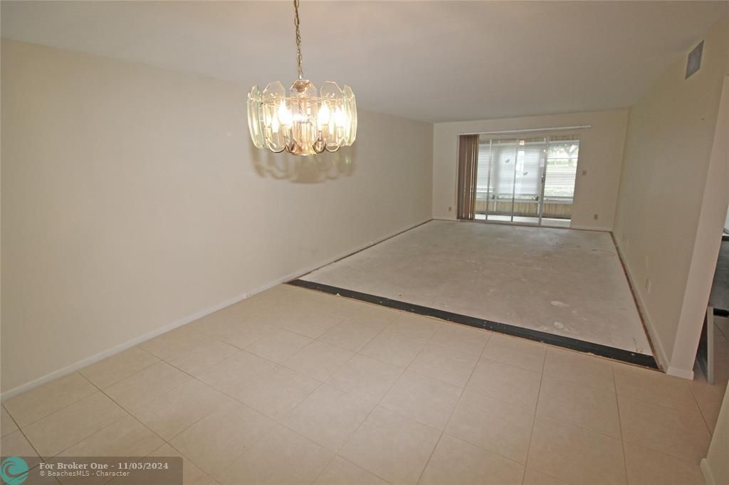 For Sale: $140,000 (2 beds, 2 baths, 1162 Square Feet)