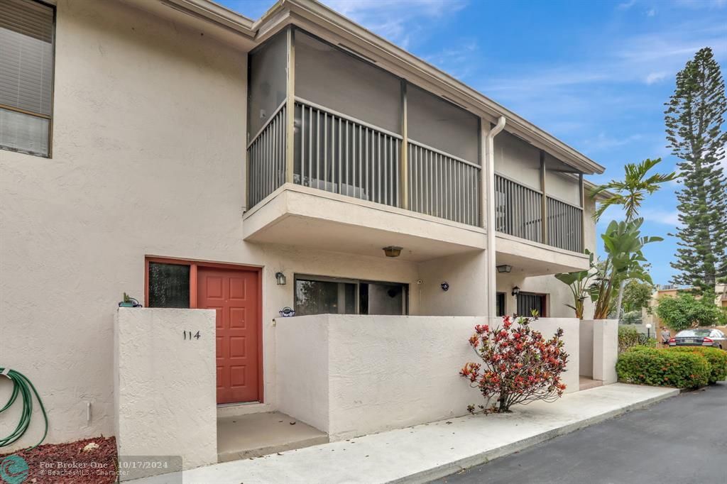 For Sale: $340,000 (2 beds, 2 baths, 1071 Square Feet)