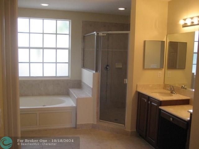 For Rent: $3,750 (3 beds, 2 baths, 3465 Square Feet)