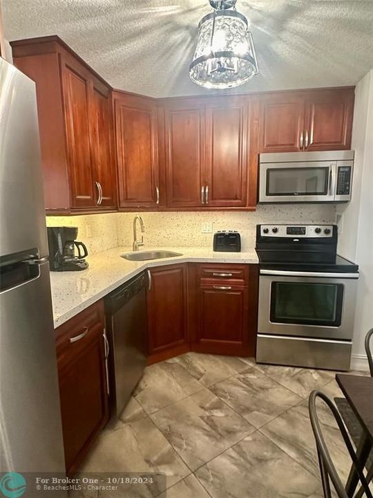 For Rent: $2,950 (2 beds, 2 baths, 1144 Square Feet)