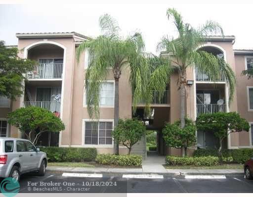 For Rent: $2,200 (2 beds, 1 baths, 817 Square Feet)