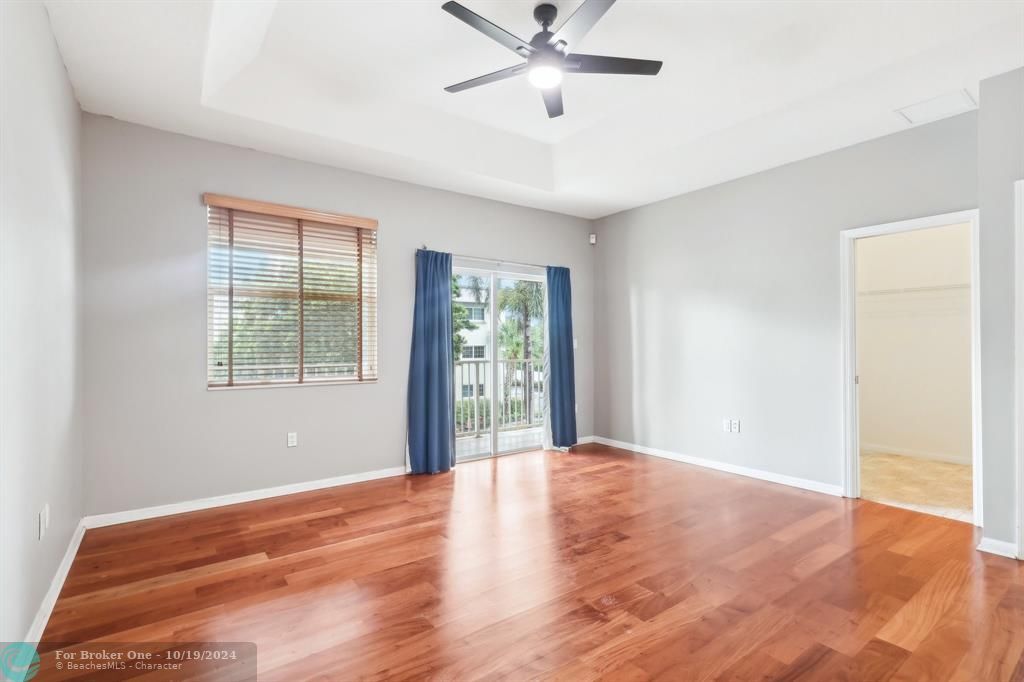 For Rent: $3,495 (3 beds, 2 baths, 1676 Square Feet)