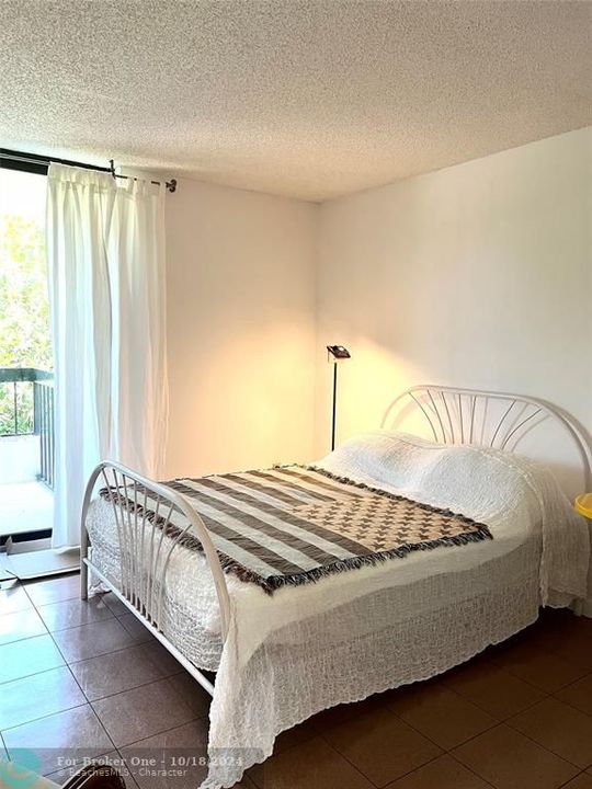 For Rent: $5,000 (2 beds, 2 baths, 1407 Square Feet)