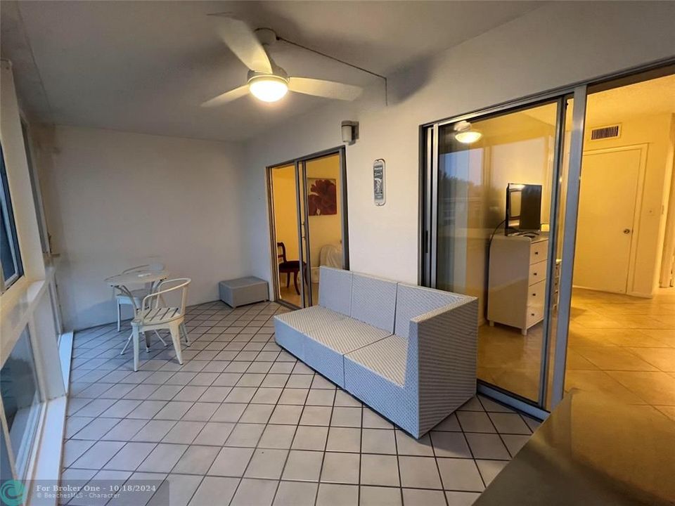 For Rent: $3,000 (2 beds, 2 baths, 1100 Square Feet)