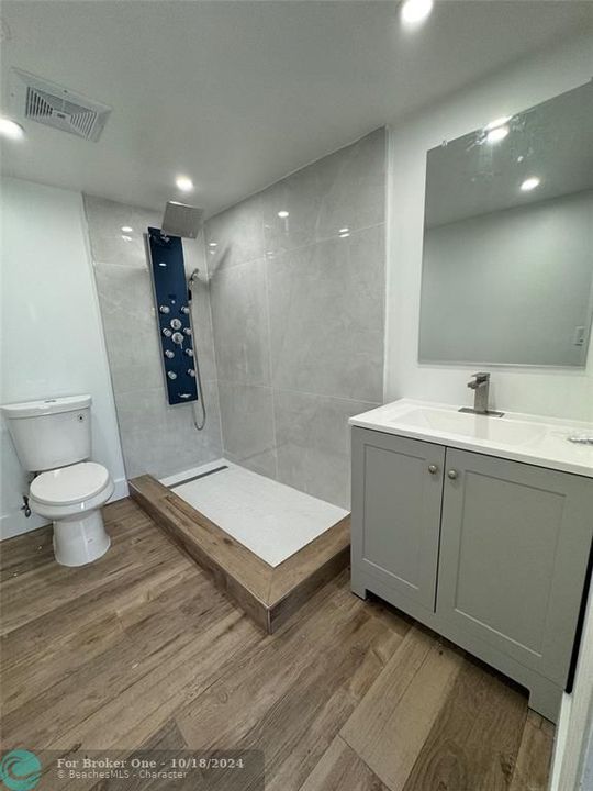 For Rent: $2,850 (2 beds, 2 baths, 1210 Square Feet)