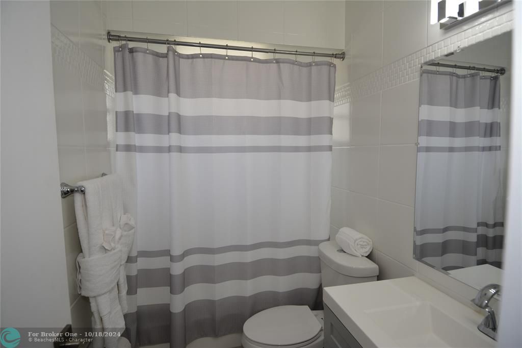 For Rent: $4,200 (3 beds, 2 baths, 1912 Square Feet)