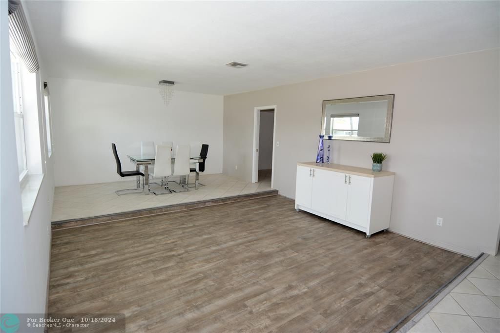 For Rent: $4,200 (3 beds, 2 baths, 1912 Square Feet)