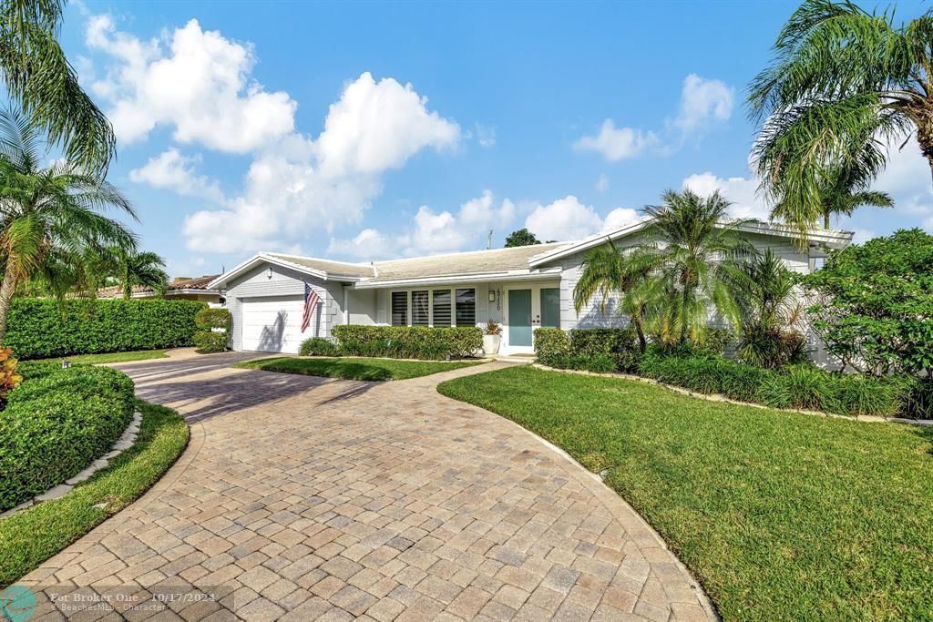 For Sale: $1,500,000 (4 beds, 2 baths, 2313 Square Feet)