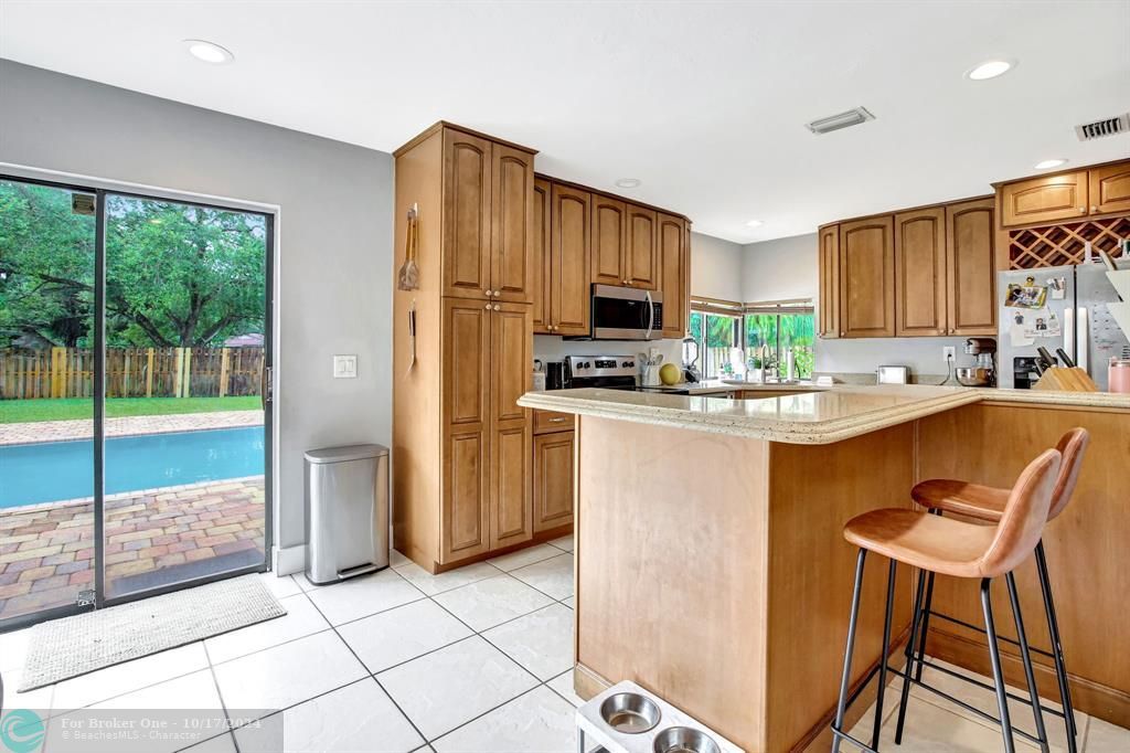 For Sale: $898,500 (4 beds, 2 baths, 2281 Square Feet)