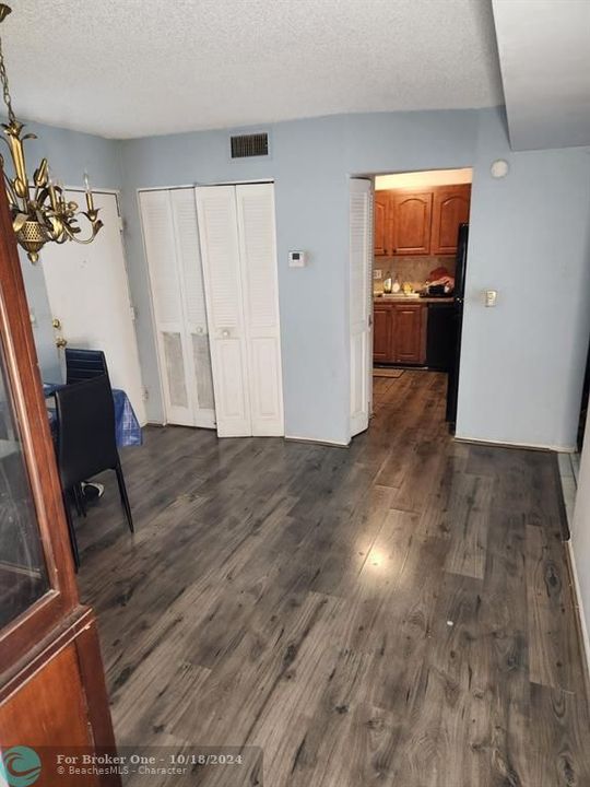 For Rent: $2,000 (2 beds, 2 baths, 1250 Square Feet)