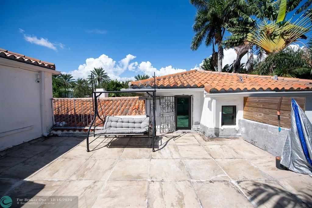 For Sale: $3,950,000 (4 beds, 4 baths, 2621 Square Feet)