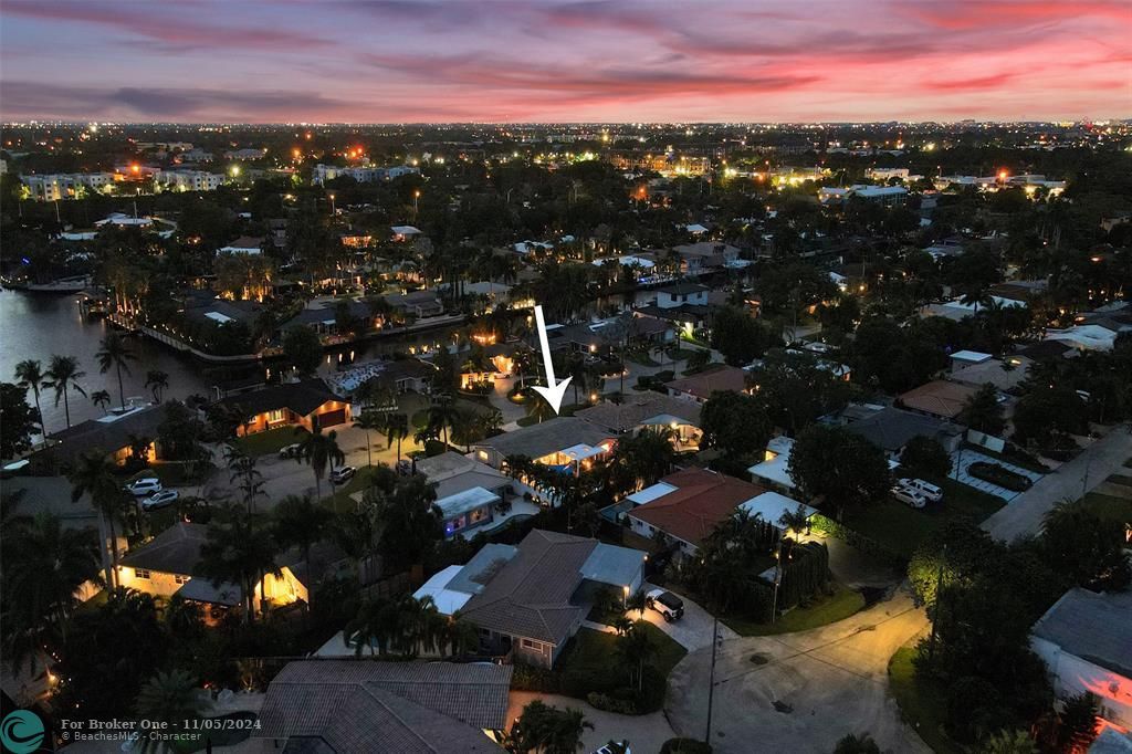 Active With Contract: $1,150,000 (3 beds, 2 baths, 1419 Square Feet)