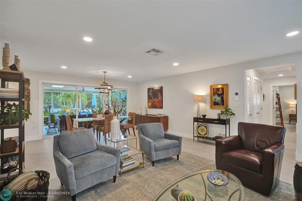 Active With Contract: $1,150,000 (3 beds, 2 baths, 1419 Square Feet)