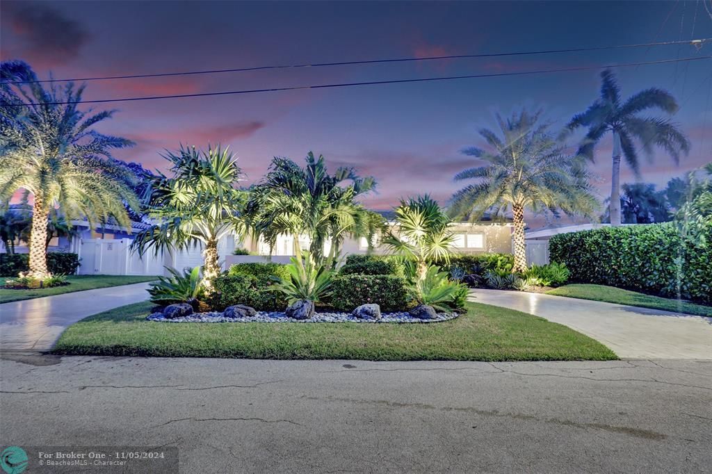 Active With Contract: $1,150,000 (3 beds, 2 baths, 1419 Square Feet)