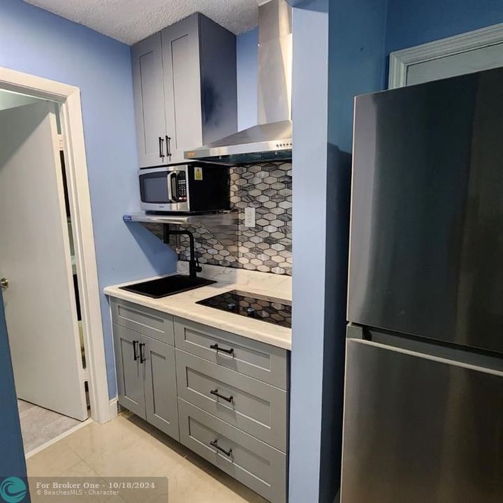 For Rent: $1,575 (1 beds, 1 baths, 500 Square Feet)