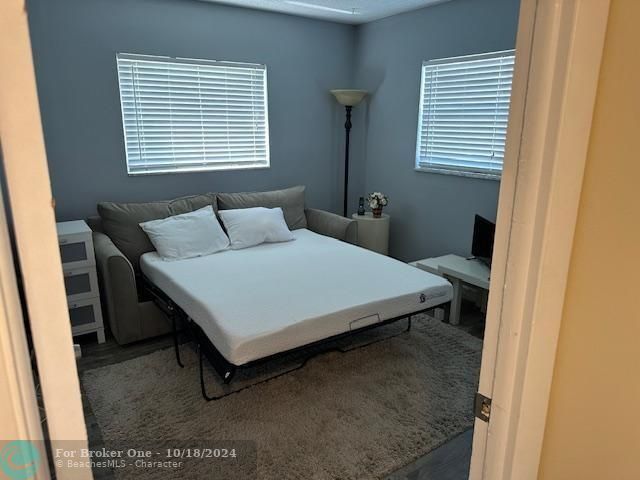 For Rent: $1,750 (2 beds, 2 baths, 990 Square Feet)