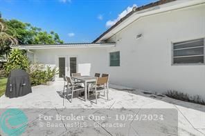 For Sale: $1,250,000 (3 beds, 2 baths, 1519 Square Feet)