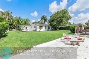 For Sale: $1,250,000 (3 beds, 2 baths, 1519 Square Feet)