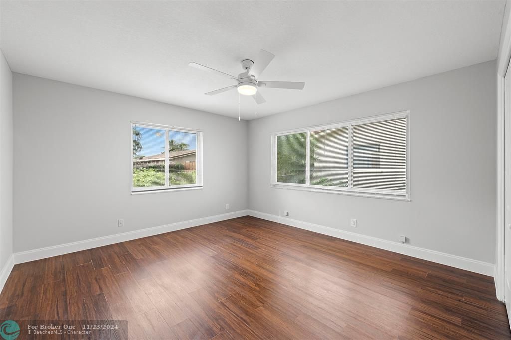 Recently Sold: $2,350 (2 beds, 2 baths, 1300 Square Feet)