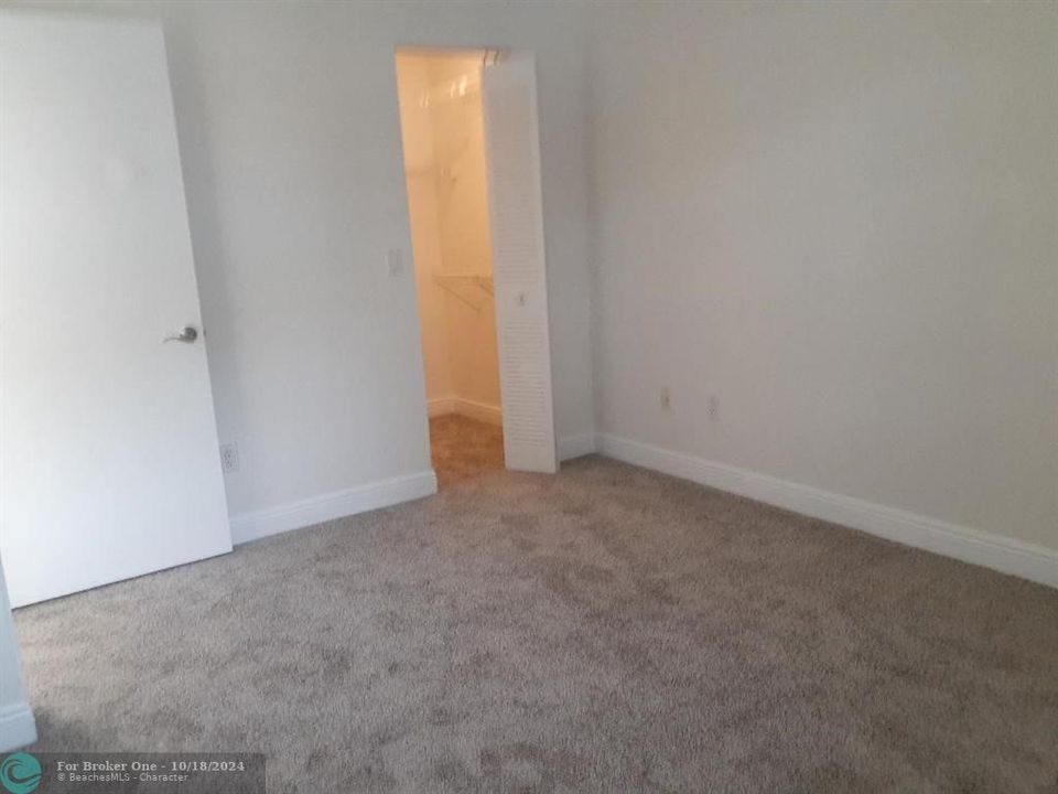 For Rent: $1,675 (1 beds, 0 baths, 785 Square Feet)