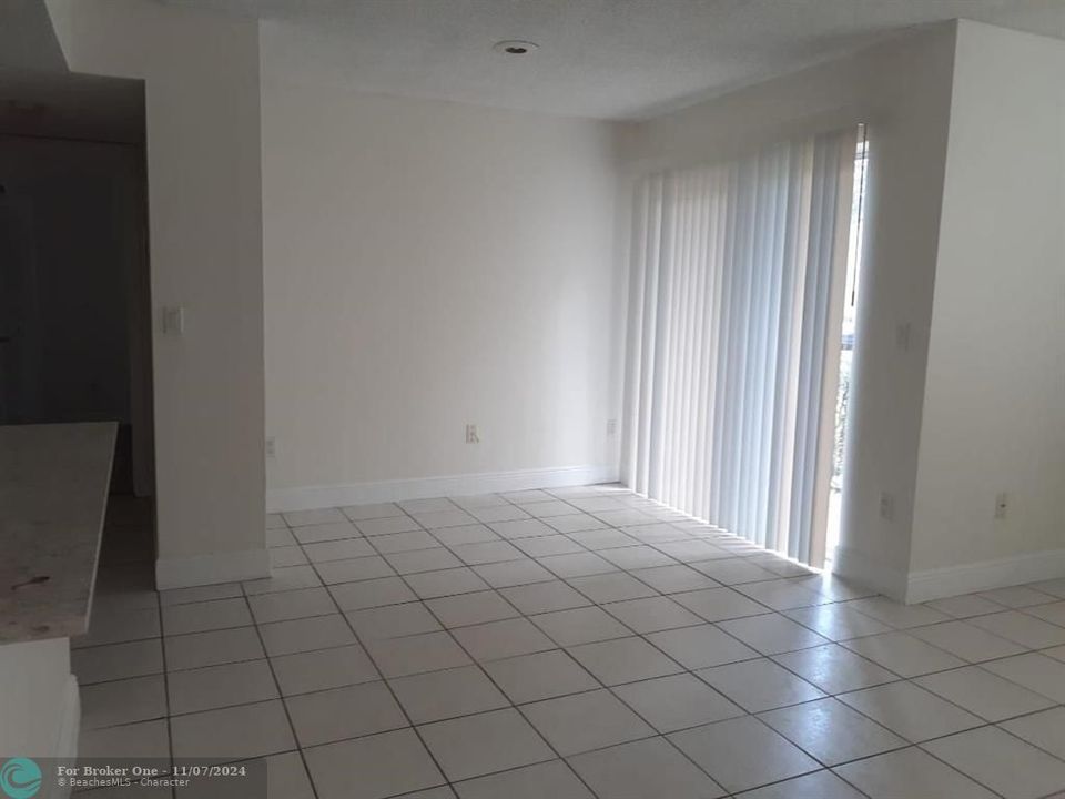 For Rent: $1,675 (1 beds, 0 baths, 785 Square Feet)