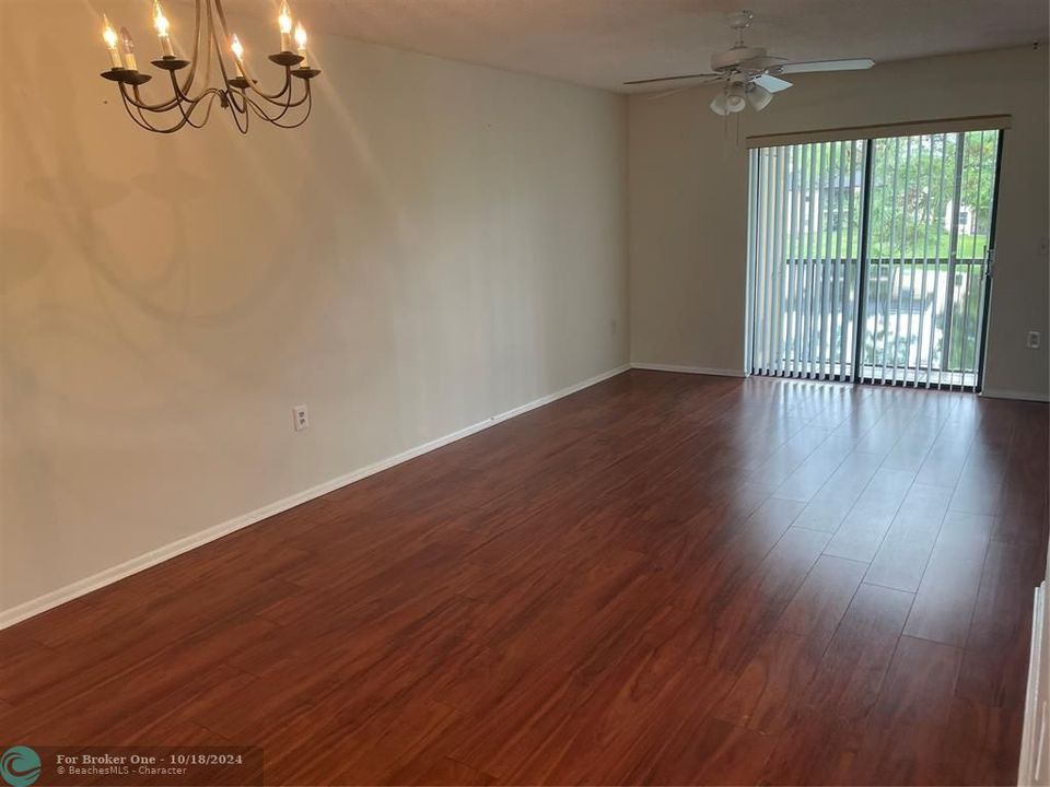 For Rent: $2,100 (2 beds, 2 baths, 790 Square Feet)