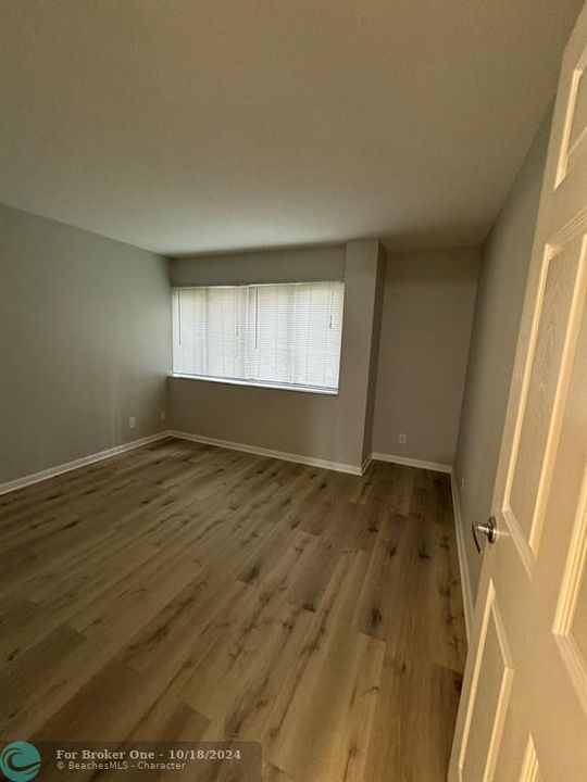 For Rent: $2,200 (2 beds, 2 baths, 1113 Square Feet)