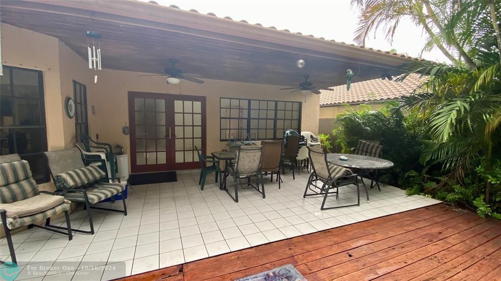 En Venta: $830,000 (3 camas, 2 baños, 2011 Pies cuadrados)