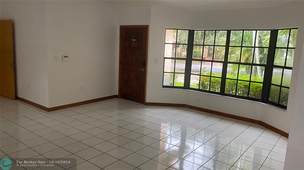 En Venta: $830,000 (3 camas, 2 baños, 2011 Pies cuadrados)