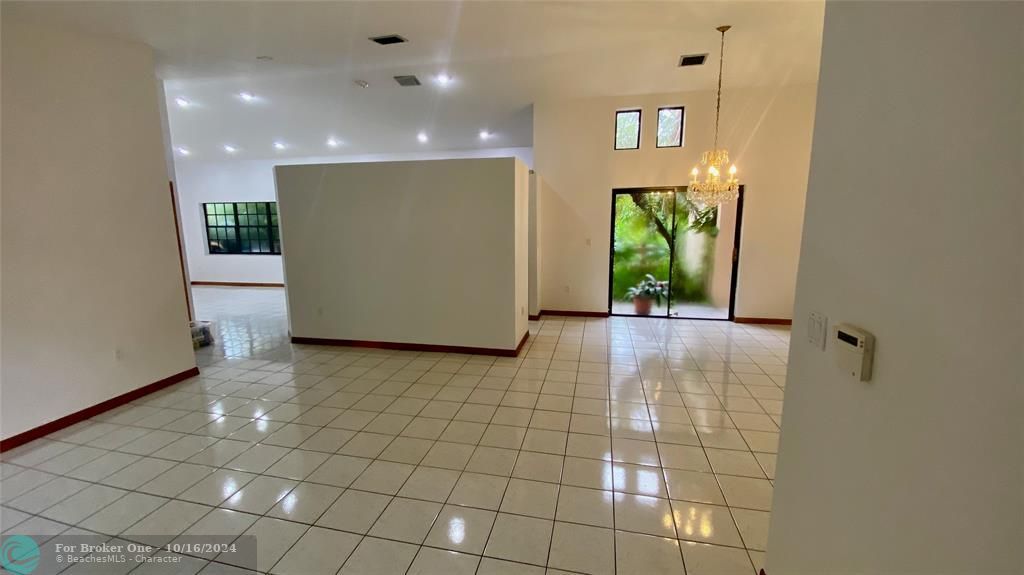 En Venta: $830,000 (3 camas, 2 baños, 2011 Pies cuadrados)