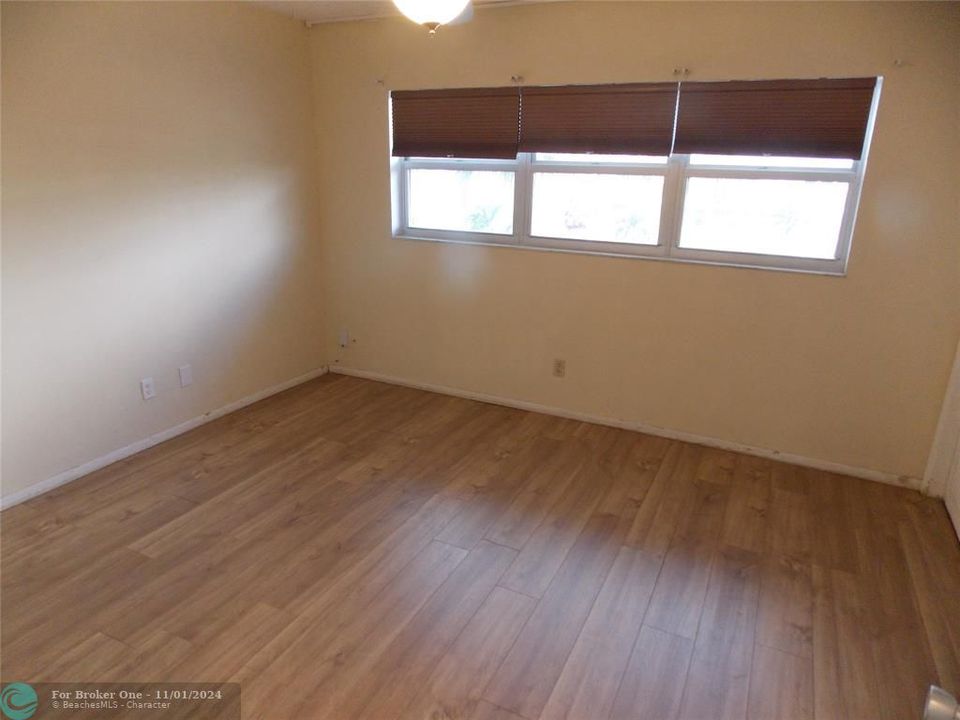 For Rent: $1,800 (1 beds, 1 baths, 650 Square Feet)