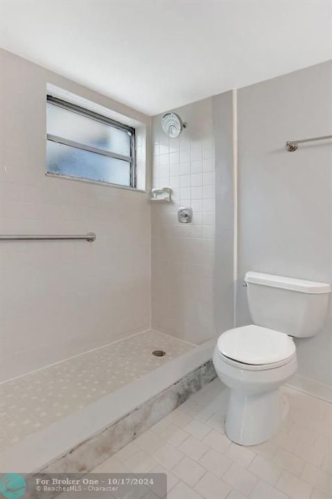 For Sale: $289,000 (2 beds, 2 baths, 1500 Square Feet)