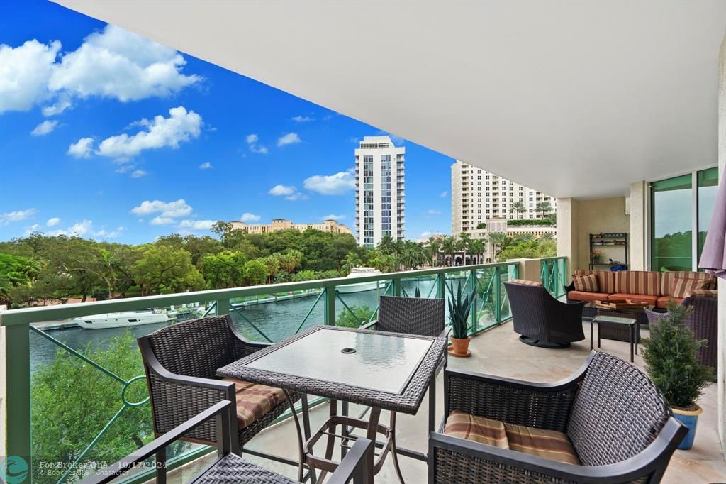 For Sale: $1,295,000 (2 beds, 2 baths, 1630 Square Feet)