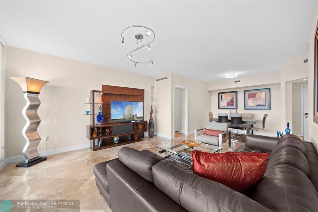 For Sale: $1,295,000 (2 beds, 2 baths, 1630 Square Feet)