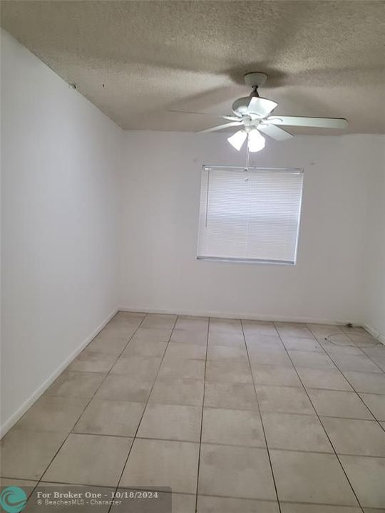 For Rent: $1,600 (1 beds, 1 baths, 790 Square Feet)