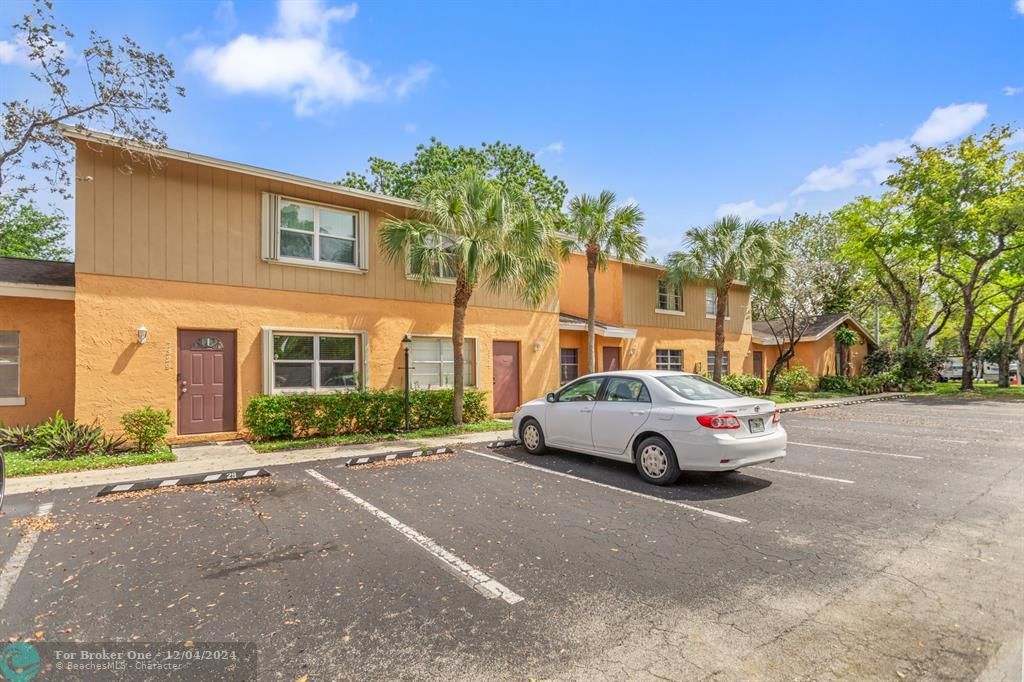 Active With Contract: $240,000 (2 beds, 1 baths, 1304 Square Feet)