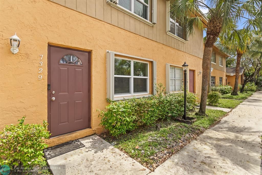 Active With Contract: $240,000 (2 beds, 1 baths, 1304 Square Feet)