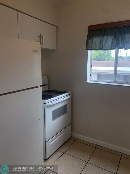 For Rent: $2,100 (2 beds, 1 baths, 648 Square Feet)