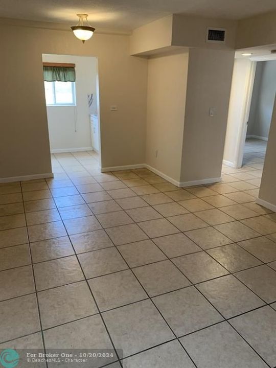 For Rent: $2,100 (2 beds, 1 baths, 648 Square Feet)