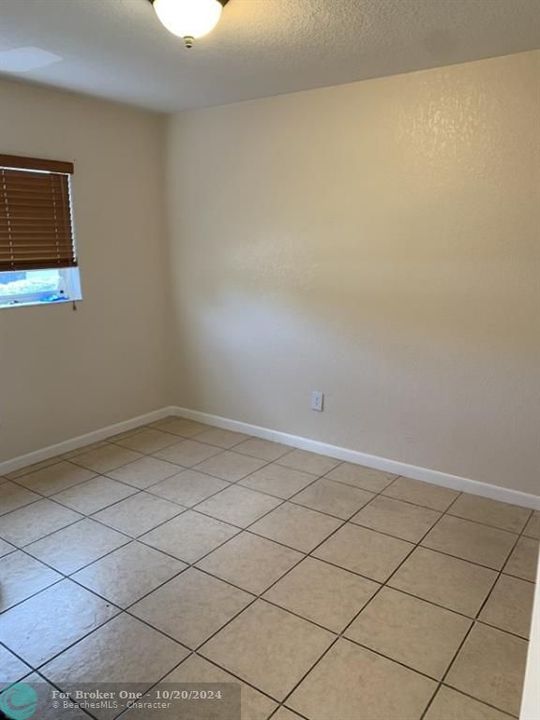 For Rent: $2,100 (2 beds, 1 baths, 648 Square Feet)