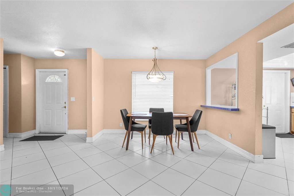 For Sale: $529,900 (3 beds, 2 baths, 1751 Square Feet)