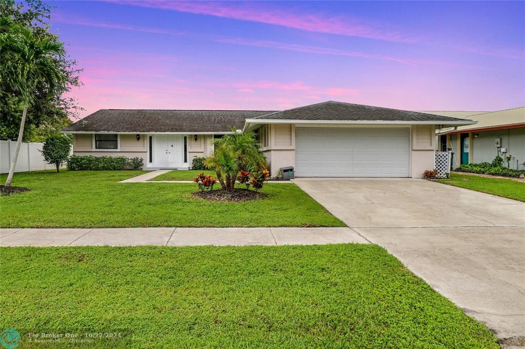 For Sale: $560,000 (3 beds, 2 baths, 1640 Square Feet)