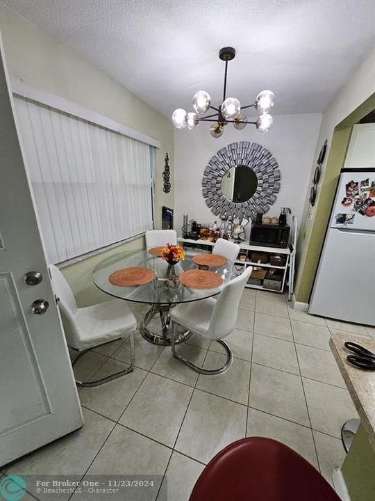 Active With Contract: $1,850 (2 beds, 1 baths, 773 Square Feet)