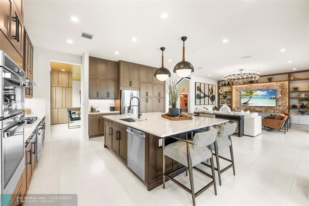 For Sale: $1,555,900 (5 beds, 7 baths, 4267 Square Feet)